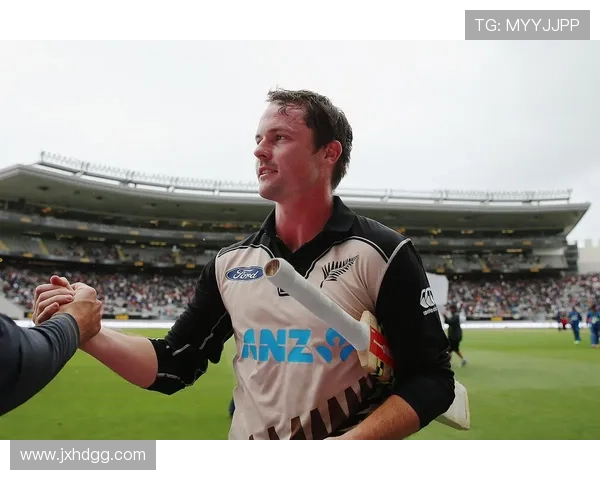 拜仁关注荷甲费耶诺德19岁右后卫里德 身价达25百万欧元